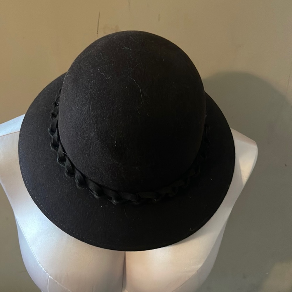 Vintage importina brown hats